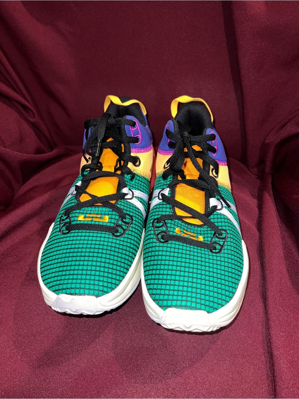 Nike LeBron witness Vll multicolor shoes size 13